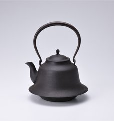 Photo of Habiro iron kettle