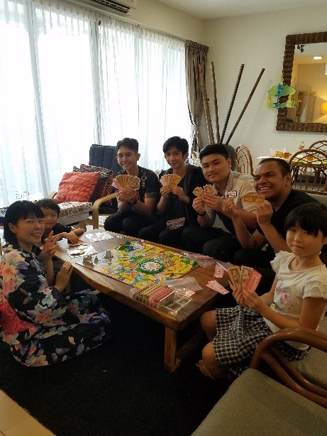 日本人家庭訪問の写真