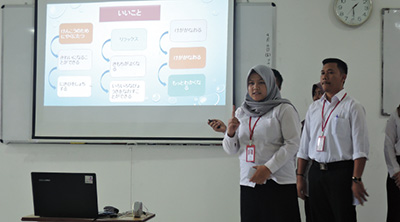 Photo of a presentation at a class for candidates under the Economic Partnership Agreement (EPA) with Indonesia
