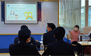 Photo of the training for introducing Irodori for Japanese-language teachers in Phnom Penh, Cambodia