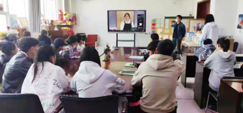 Photo of students attending the “Japanese cooking and food culture: Osechi-ryori” online seminar