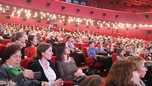 モスクワにおける「第53回ロシア日本映画祭」での客席の写真