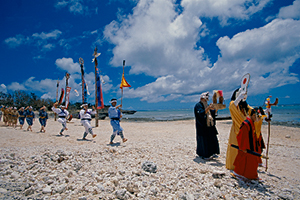 Photo: “Miruku” dedication dance for a good harvest on Kuroshima island