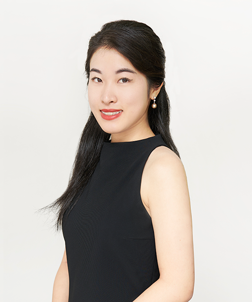 portrait of PEH Laura