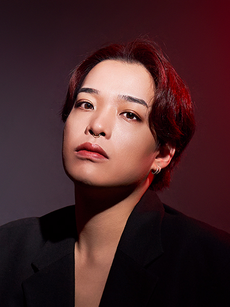向井航氏のアーティスト写真