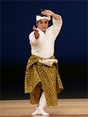 Photo 2: Ryukyu performing arts shown on stage