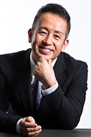 宮本 亜門氏の写真