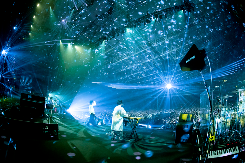 Photo from behind the RADWIMPS stage during the performance