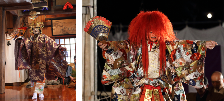 左：黒川能『羽衣』で天人が天冠をつけて舞う場面、右：『猩々』で猩々が扇を手に舞う場面