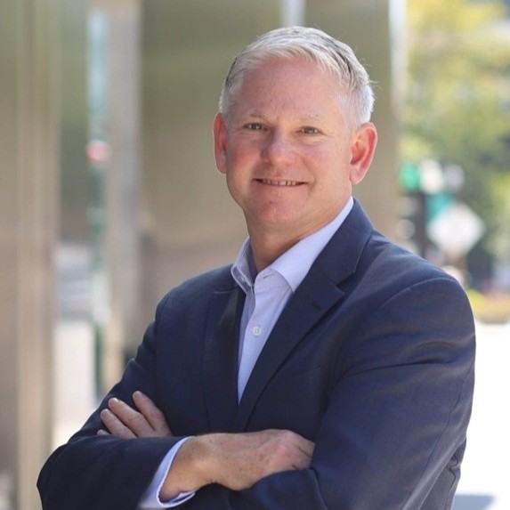 Andrew Oros氏のポートレート