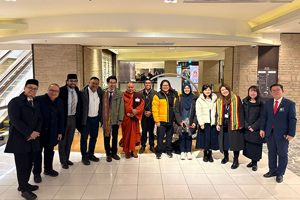 Commemorative Photo with Participants