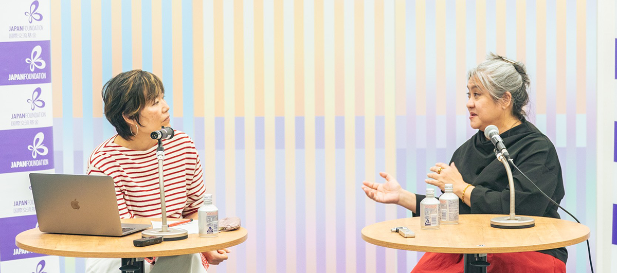 インタビューの様子：左側は吉田氏、右側のカリーナ氏