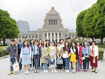 国会議事堂前での集合写真