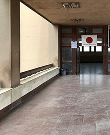 The picture of deserted corridors at university 1