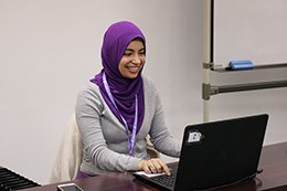 The picture of online class for learners in Palestine, led by a teacher from the Japan Foundation, Cairo 