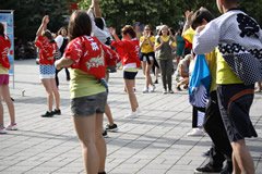 Picture of the participants of the camp gathered in a “flash mob”