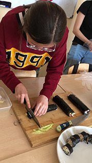 初めての巻きずし作り の写真