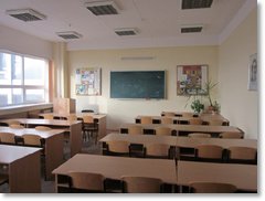 地方巡回で訪問したドニプロペトロフスク国立大学の教室の写真