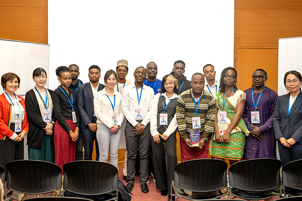 参加者の集合写真