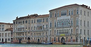 ヴェネツィアのカフォスカリ大学外観の写真