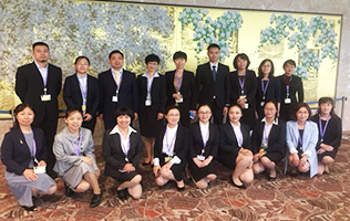 中国大学日本語教師研修参加者の集合写真